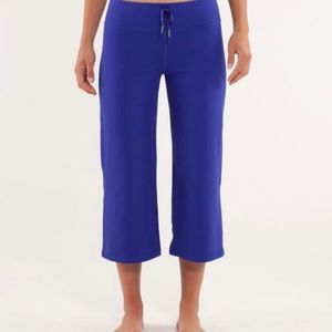 Lululemon Relaxed Fit Crop